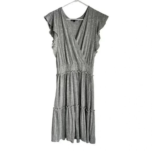 Caution To The Wind Women's Gray & White Striped Ribbed Dress Size L V-Neck - Picture 1 of 6